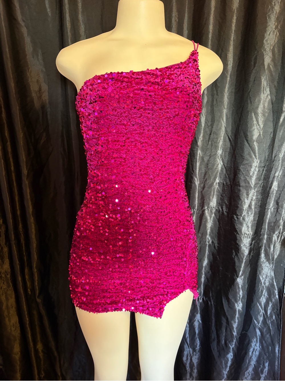 One-Shoulder Sequin Mini Dress in Fuchsia